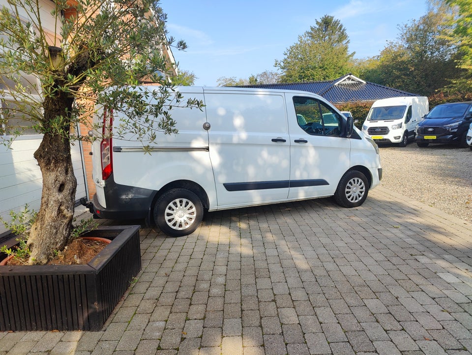 Ford Transit Custom 270S 2,2 TDCi 125 Trend Van 5d