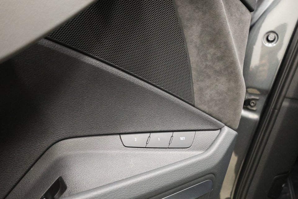 Audi e-tron 55 S-line quattro 5d