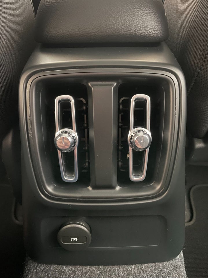 Volvo XC40 1,5 T4 ReCharge Inscription X aut. 5d