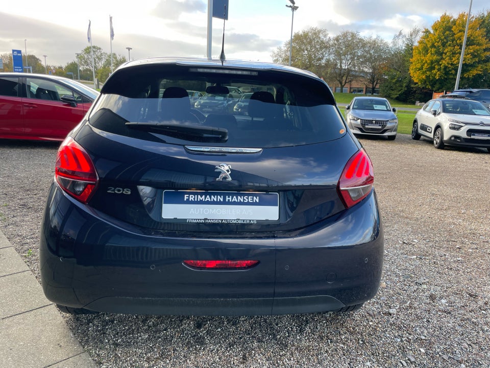 Peugeot 208 1,5 BlueHDi 100 Signature Sky 5d