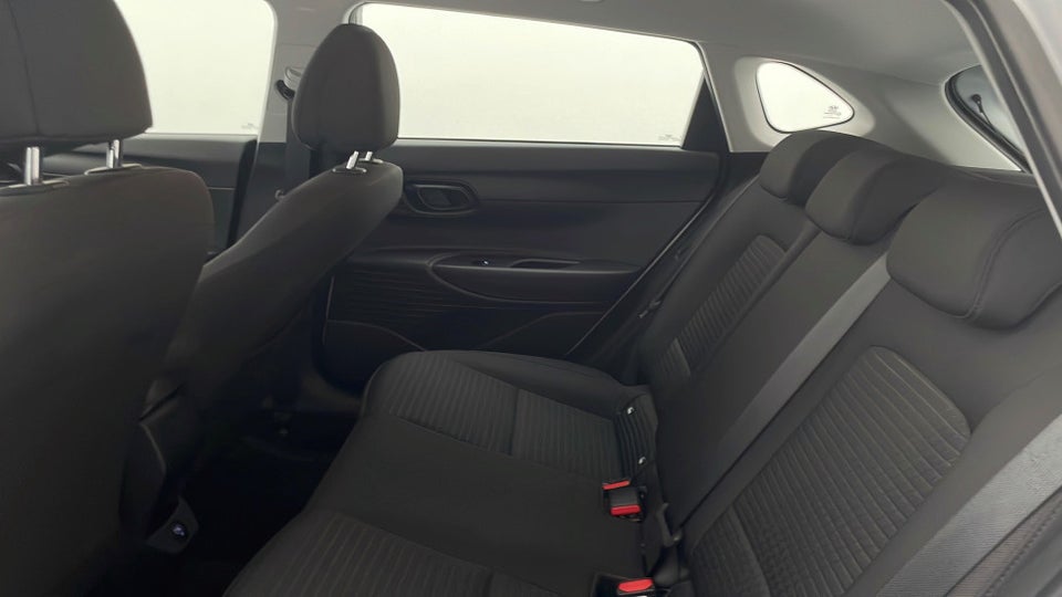 Hyundai i20 1,0 T-GDi Essential DCT 5d