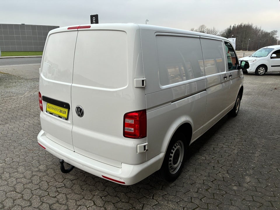 VW Transporter 2,0 TDi 102 Kassevogn lang