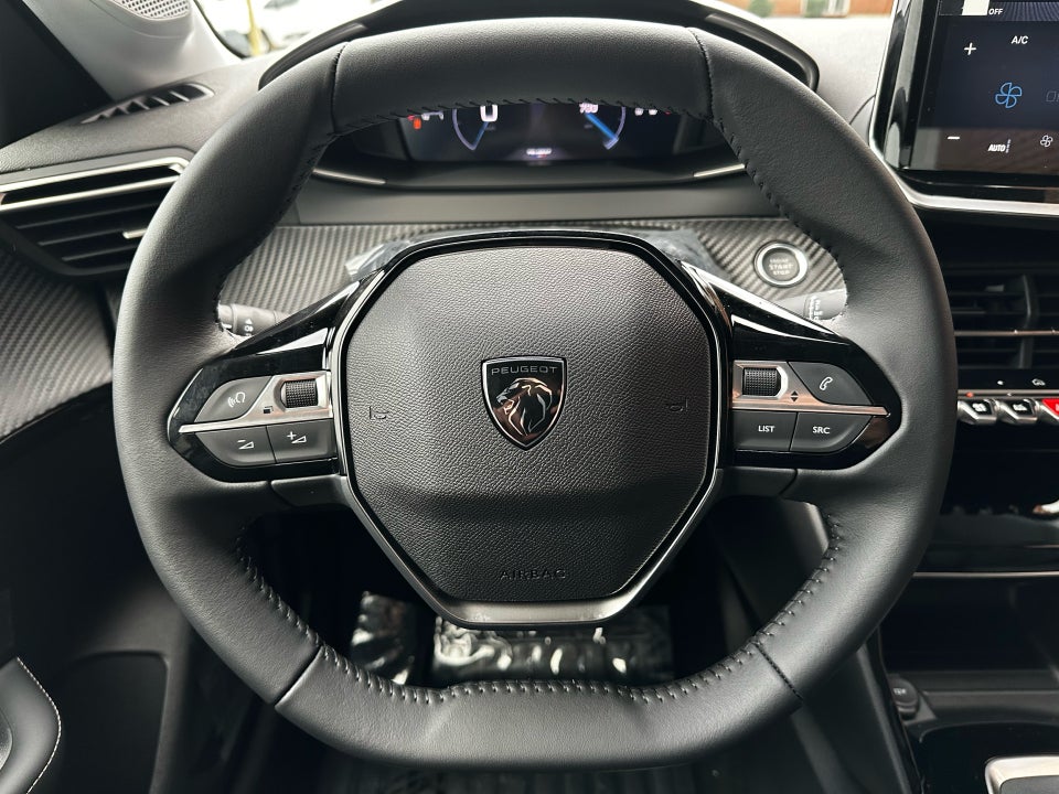 Peugeot 208 1,2 PureTech 100 Allure 5d