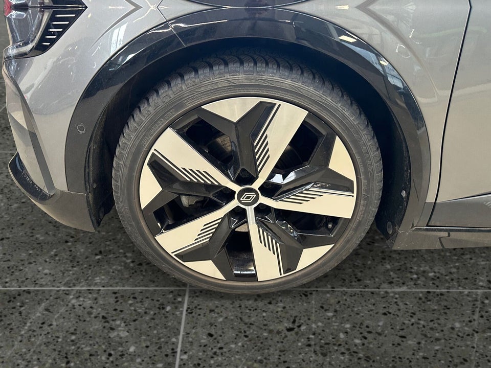 Renault Megane E-Tech 60 Techno 5d