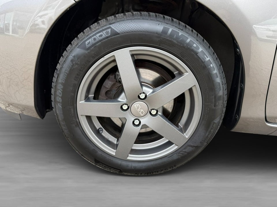 Toyota Yaris 1,0 VVT-i T2 5d