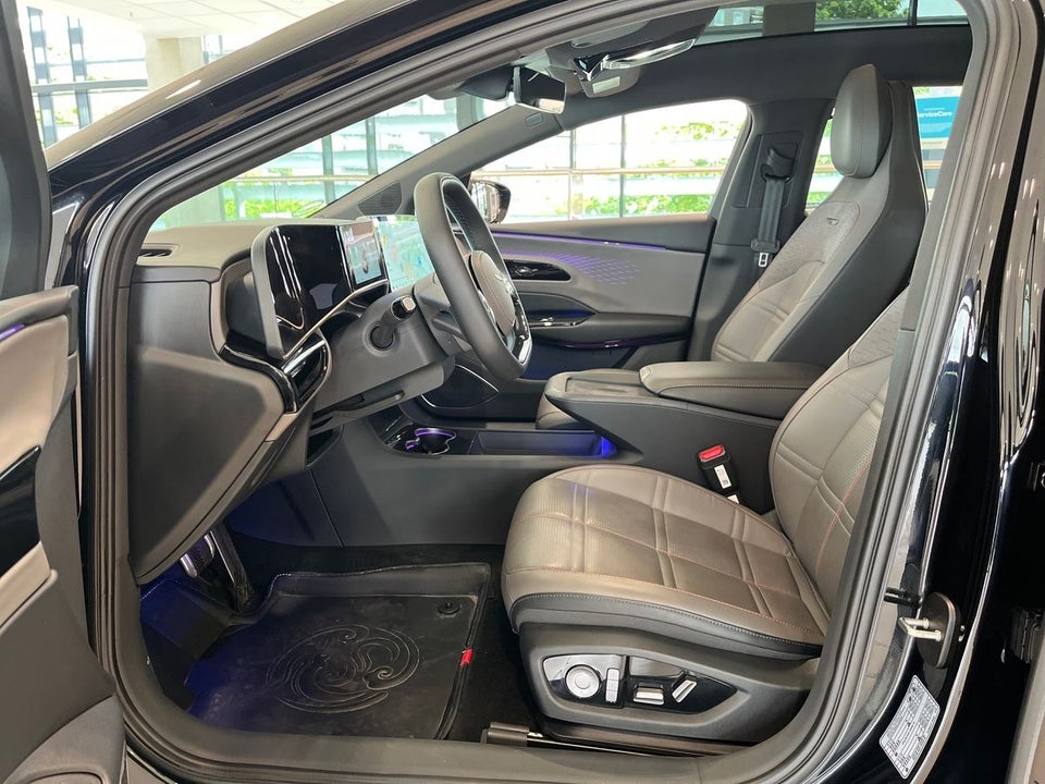 Hongqi EH7 111 Exclusive 4d