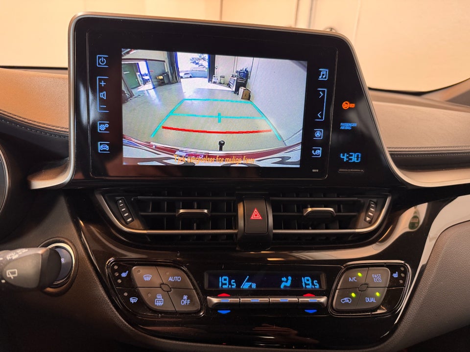 Toyota C-HR 1,8 Hybrid C-LUB Premium Selected CVT 5d