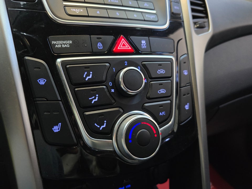 Hyundai i30 1,6 CRDi 110 XTR Eco 5d