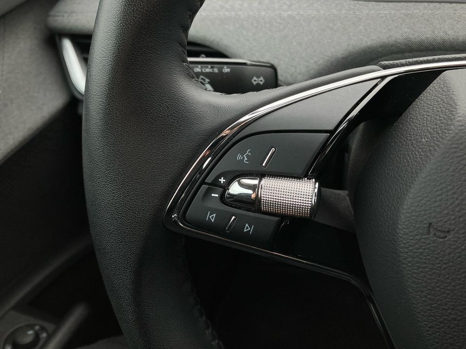 Skoda Enyaq 60 iV Loft 5d