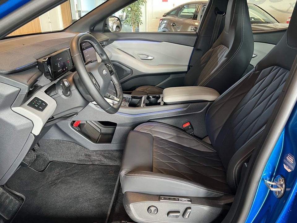 Ford Capri 77 Premium Extended Range 5d