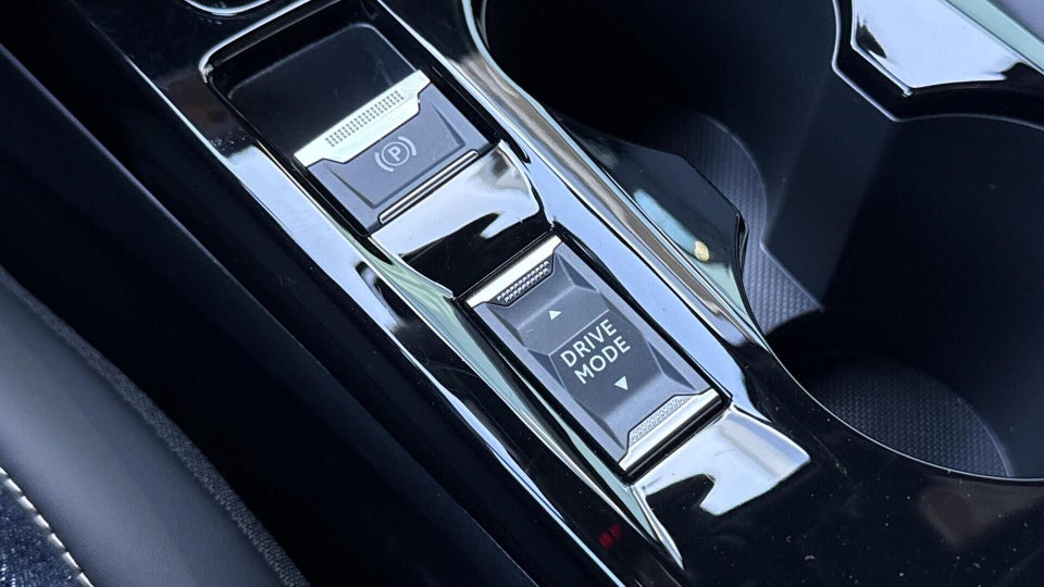 Peugeot 2008 1,2 PureTech 130 Allure EAT8 5d