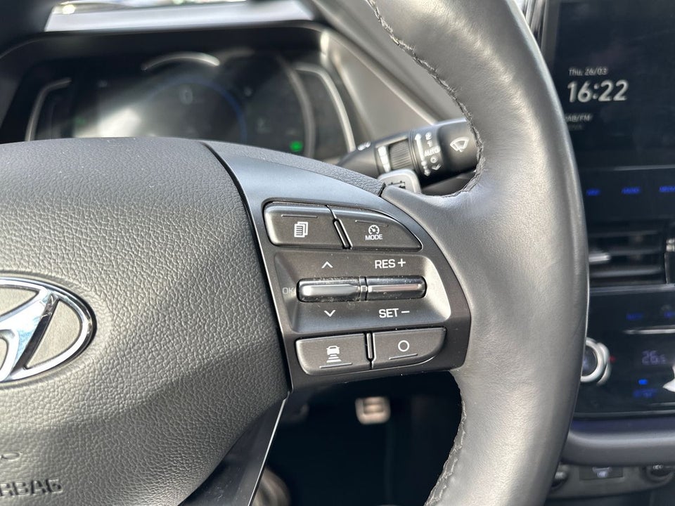 Hyundai Ioniq 40 EV Premium 5d