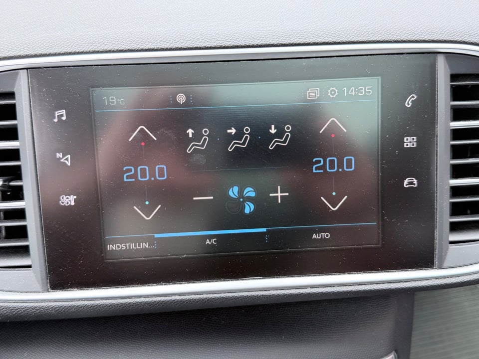 Peugeot 308 1,5 BlueHDi 130 Allure Sky SW 5d