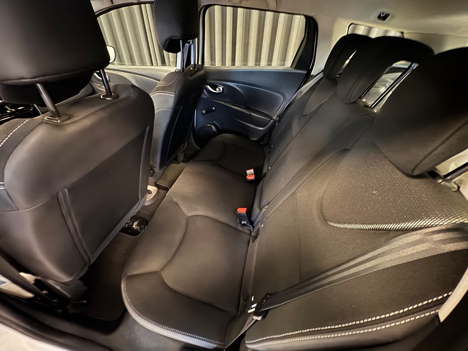 Renault Clio IV 1,2 16V Authentique Sport Tourer 5d