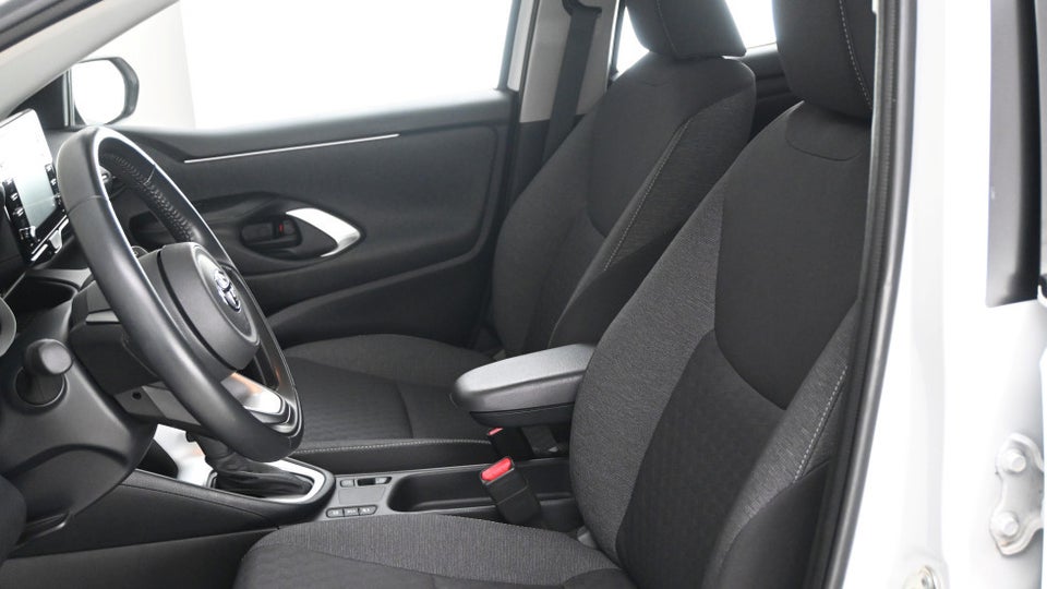 Toyota Yaris 1,5 Hybrid H3 e-CVT 5d