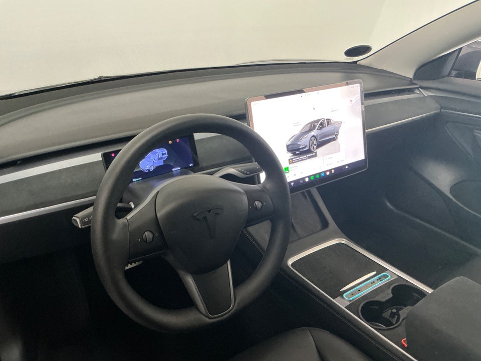 Tesla Model 3 RWD 4d