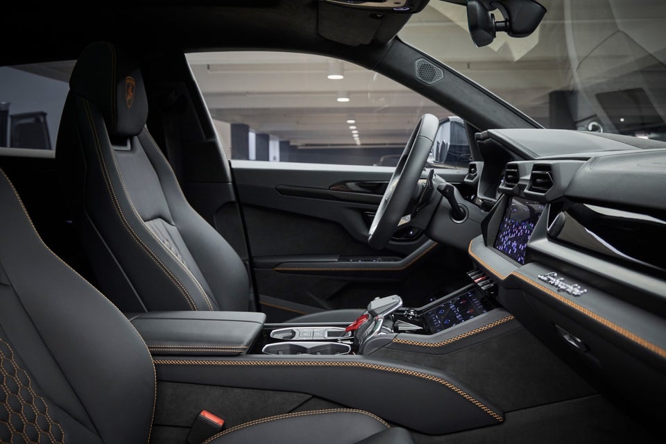 Lamborghini Urus 4,0 SE 5d