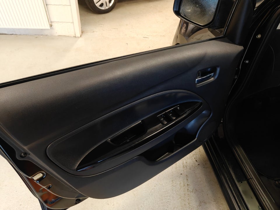 Mitsubishi Space Star 1,2 Intense 5d