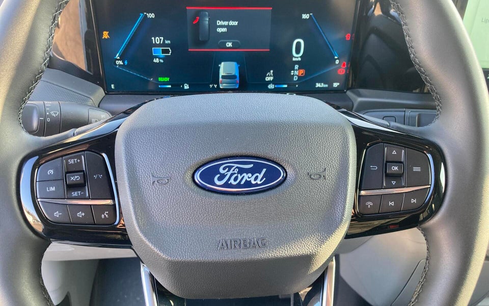 Ford E-Transit Custom 320L 64 Limited