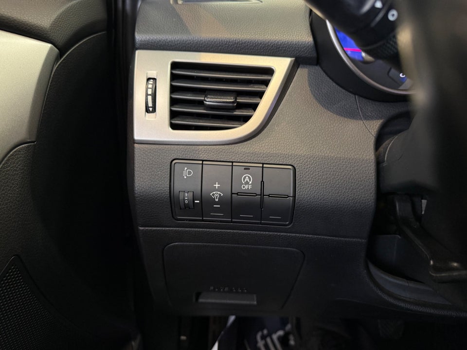 Hyundai i30 1,6 CRDi 110 XTR Eco 5d