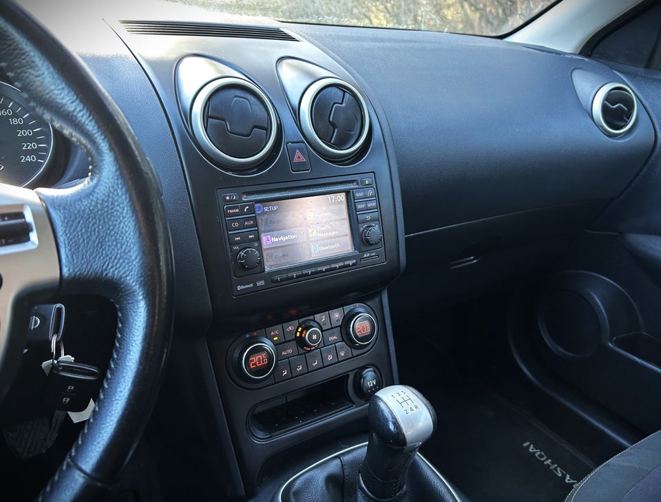 Nissan Qashqai 1,6 Visia 5d