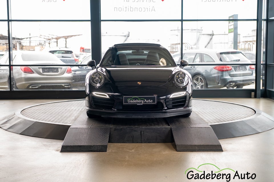 Porsche 911 Turbo S 3,8 Coupé PDK 2d