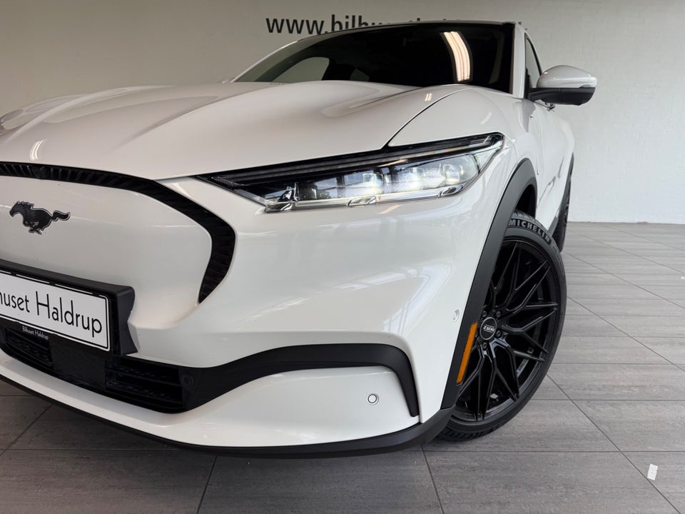 Ford Mustang Mach-E 98 Extended Range 5d