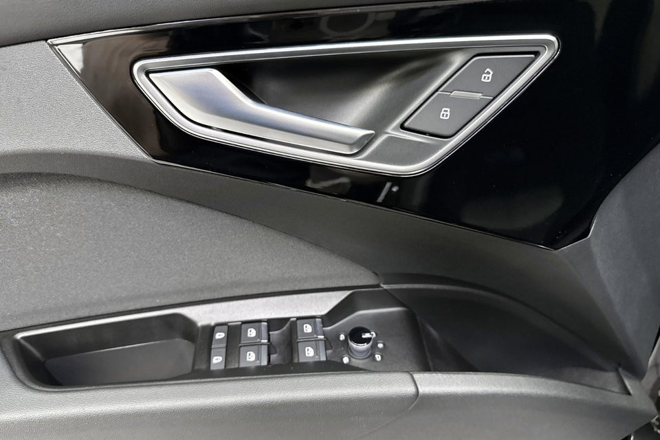Audi Q4 e-tron 45 Progress 5d