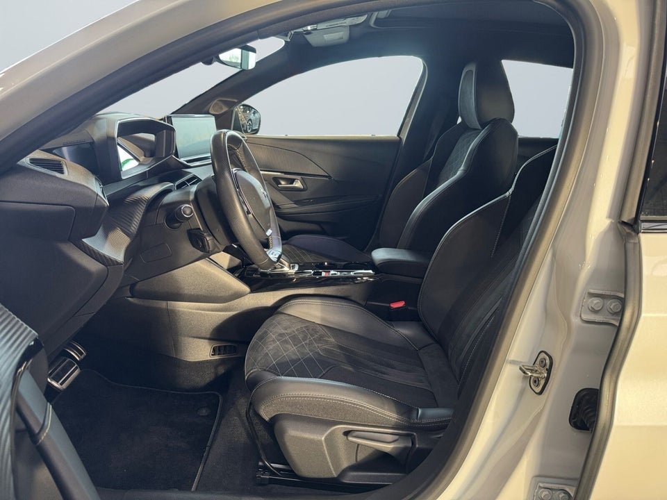 Peugeot e-208 50 GT Pack 5d