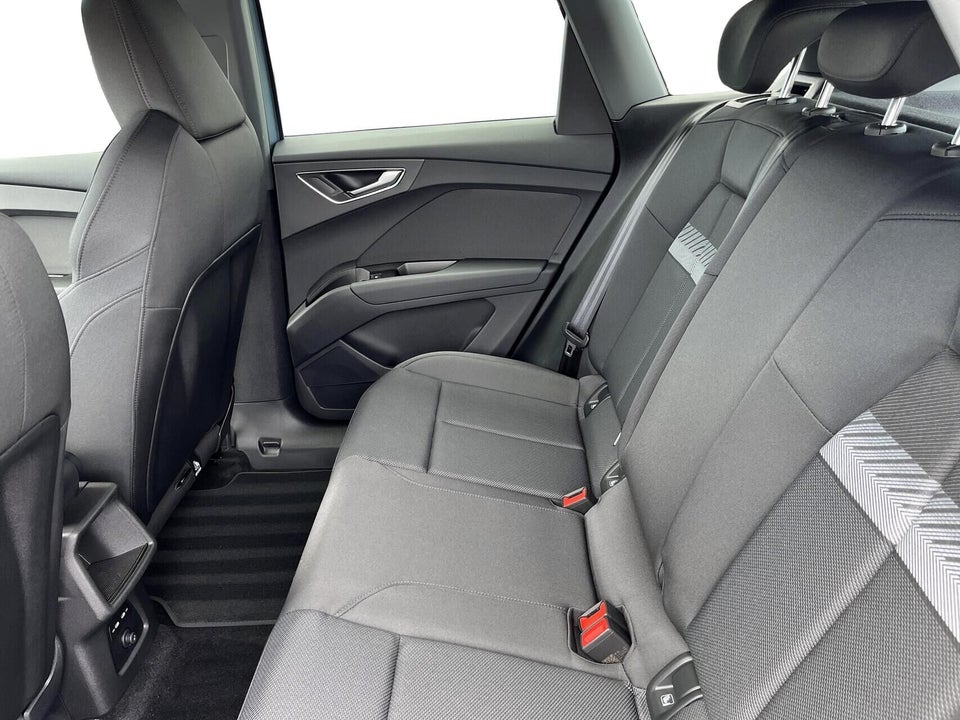 Audi Q4 e-tron 45 Progress quattro 5d