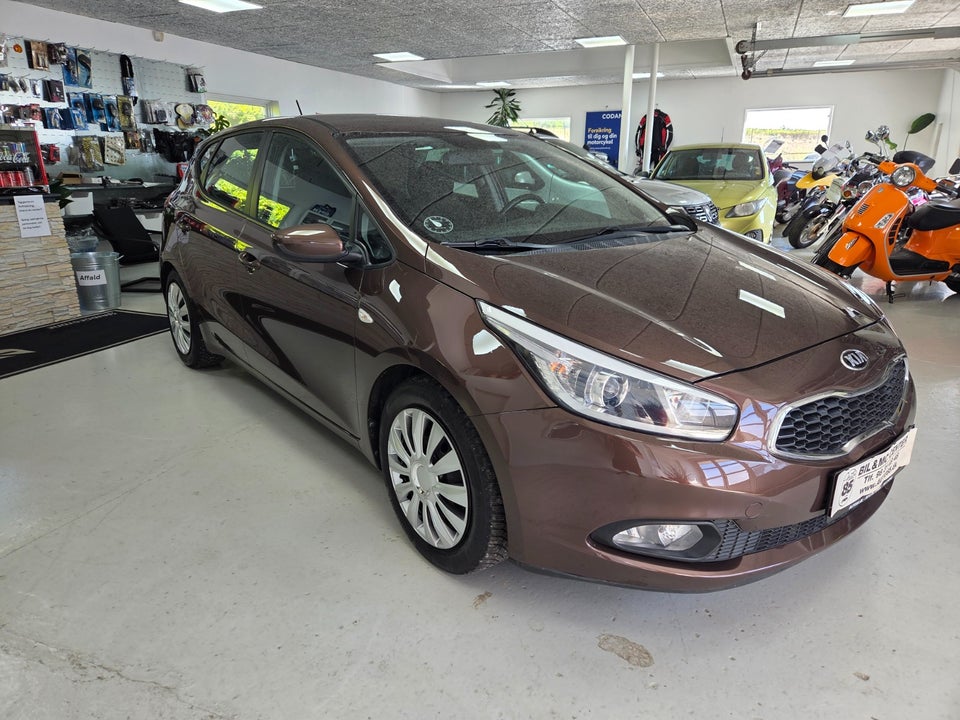 Kia Ceed 1,4 CVVT Active+ 5d