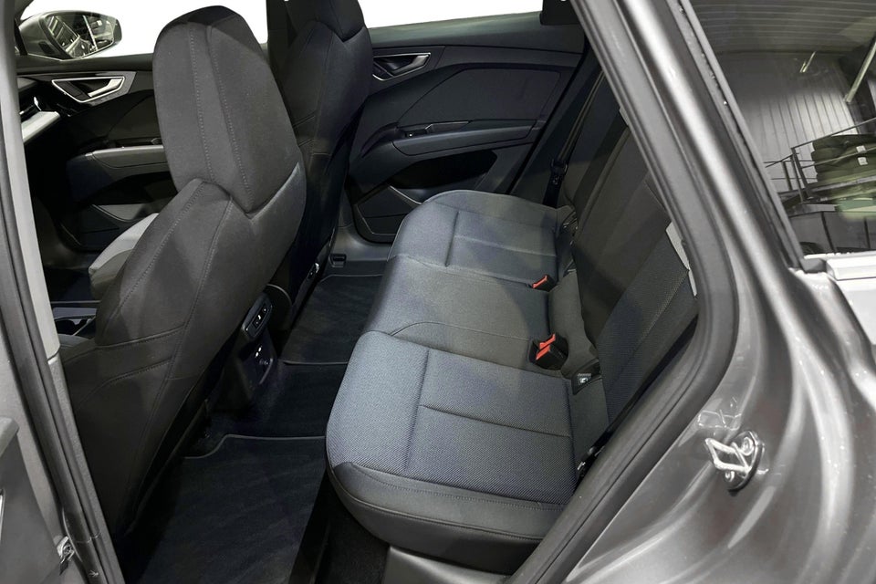 Audi Q4 e-tron 45 Progress 5d