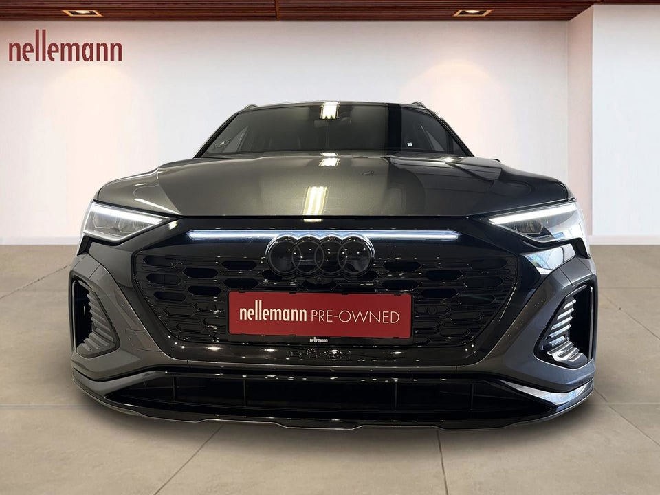 Audi Q8 e-tron 55 S-line quattro 5d