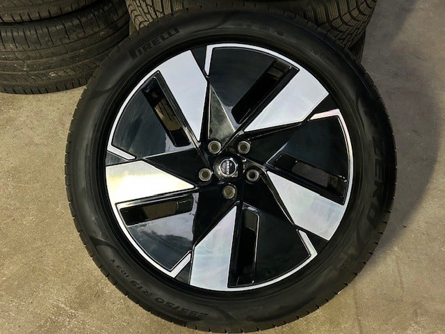 Volvo EX40 Extended Range Ultra 5d