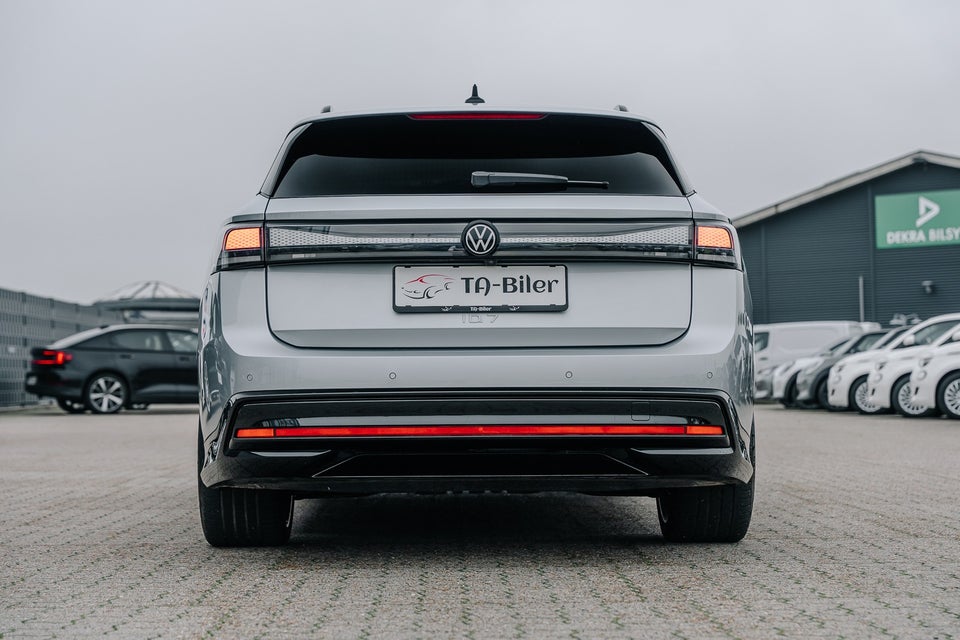 VW ID.7 77 Pro Tourer 5d