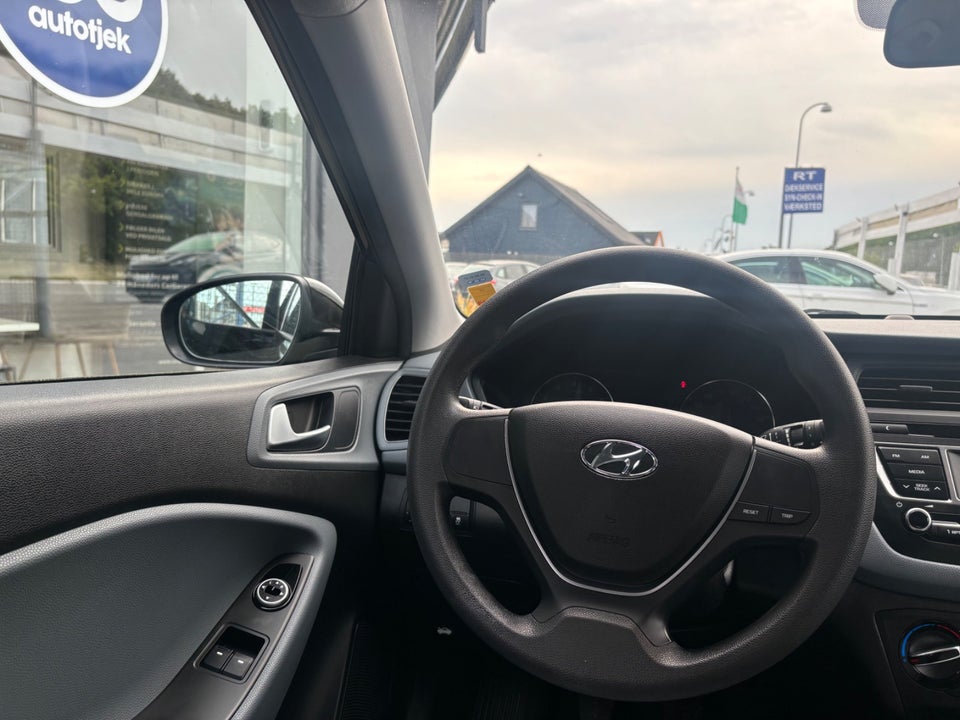Hyundai i20 1,25 Move 5d