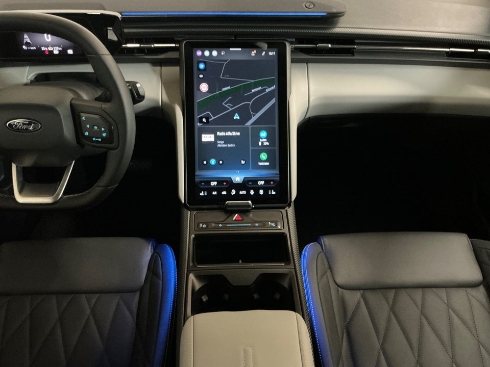 Ford Explorer 77 Premium Extended Range 5d