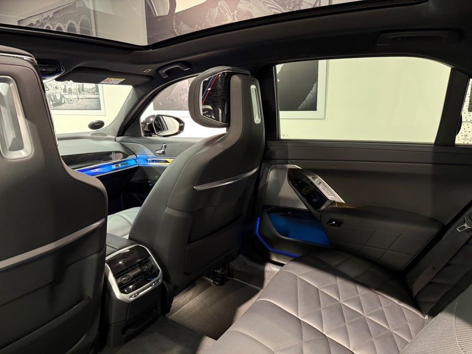 BMW i7 eDrive50 M-Sport 4d