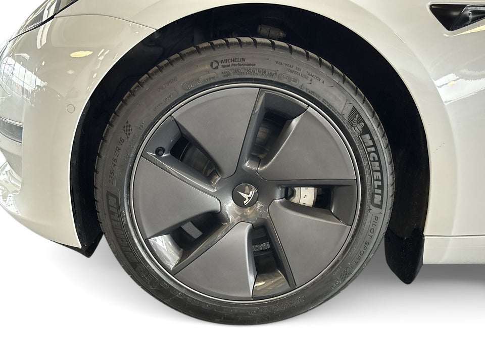Tesla Model 3 Long Range AWD 4d