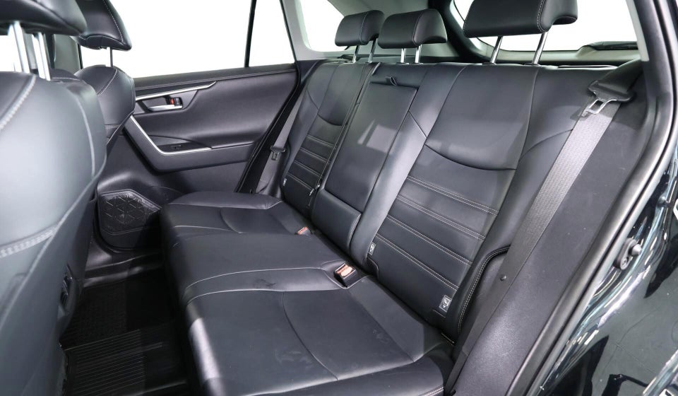 Toyota RAV4 2,5 Hybrid H3 Business MDS 5d