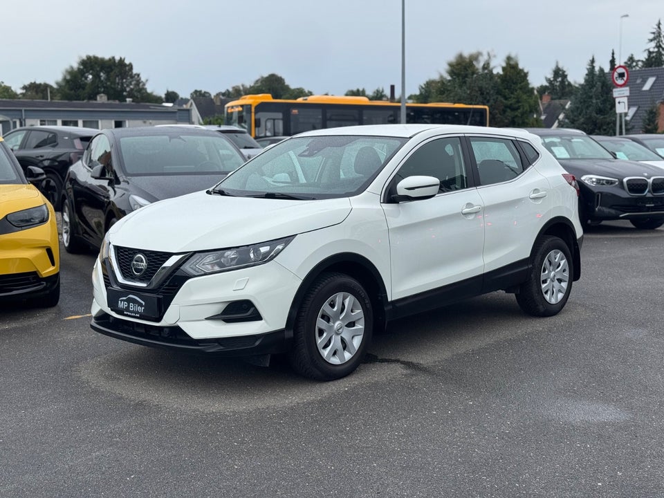 Nissan Qashqai 1,3 Dig-T 140 Acenta 5d
