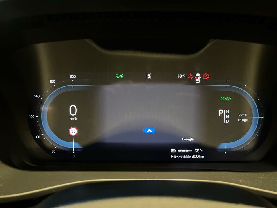 Volvo XC40 ReCharge Extended Range Plus 5d