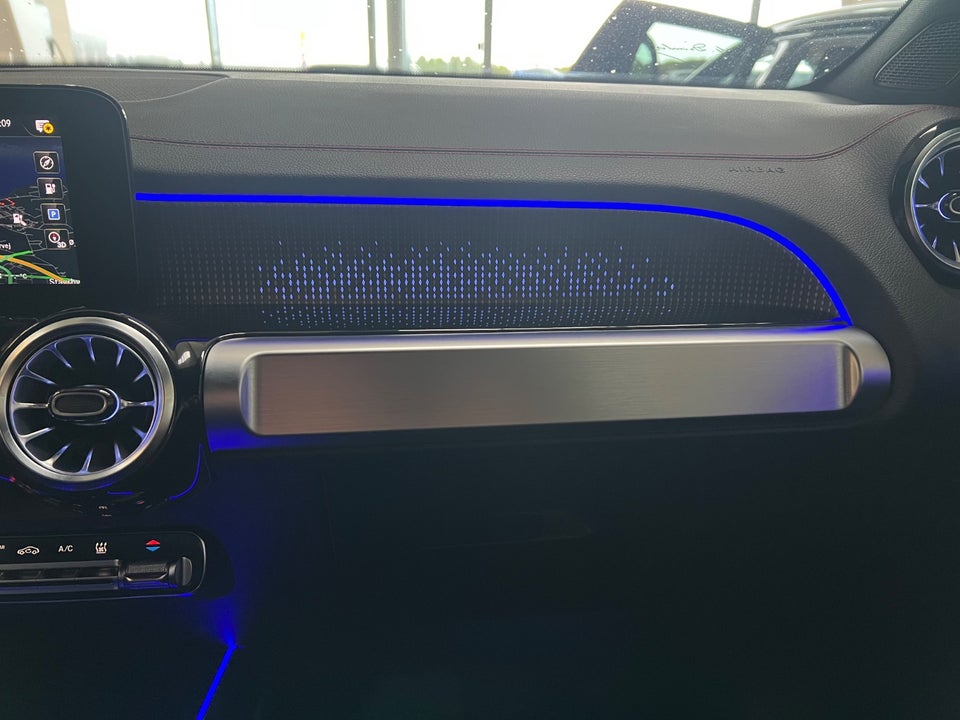 Mercedes EQB350 AMG Line Premium 4Matic 5d