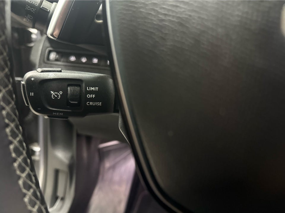 Peugeot 3008 1,6 Hybrid Allure Pack EAT8 5d