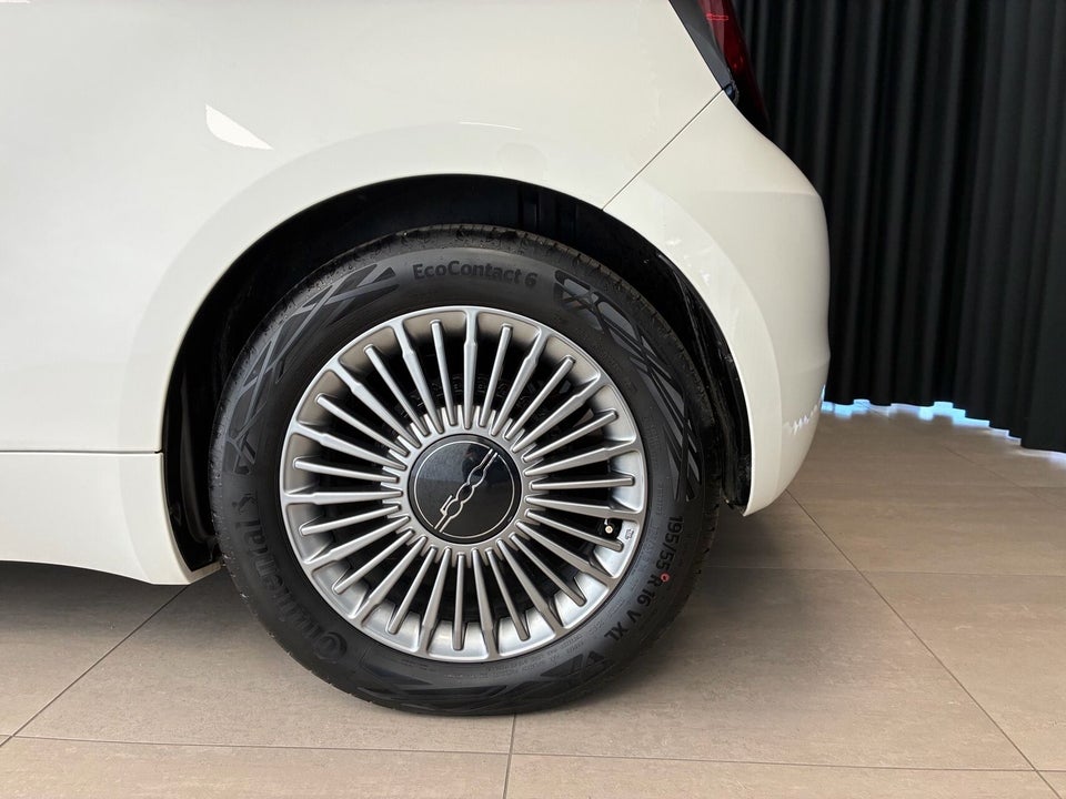 Fiat 500e 42 Icon 3d