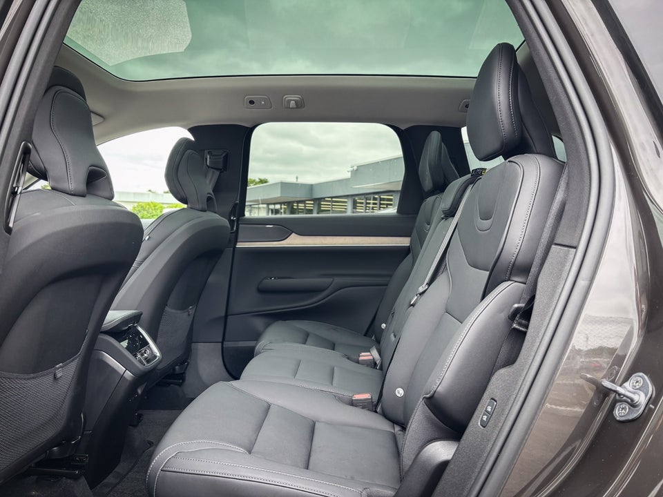 Volvo EX90 Plus 7prs 5d