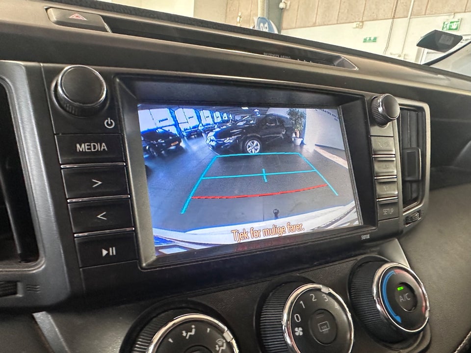 Toyota RAV4 2,0 D-4D T2 5d