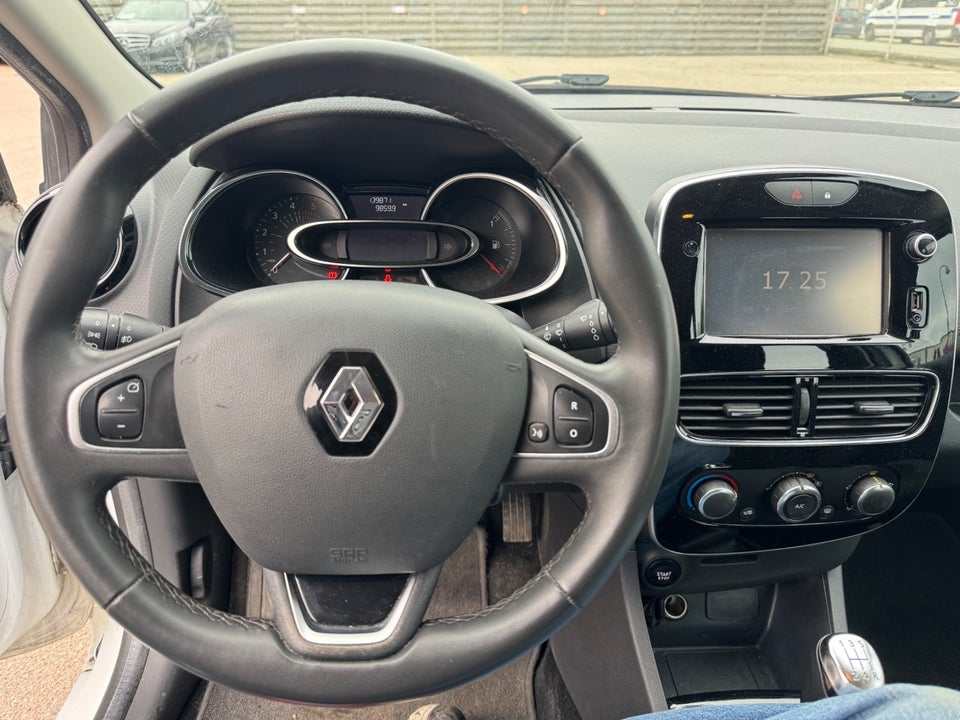 Renault Clio IV 1,5 dCi 90 Limited Sport Tourer Van 5d