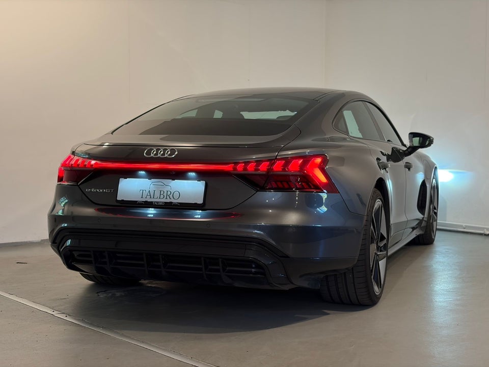 Audi e-tron GT quattro 4d