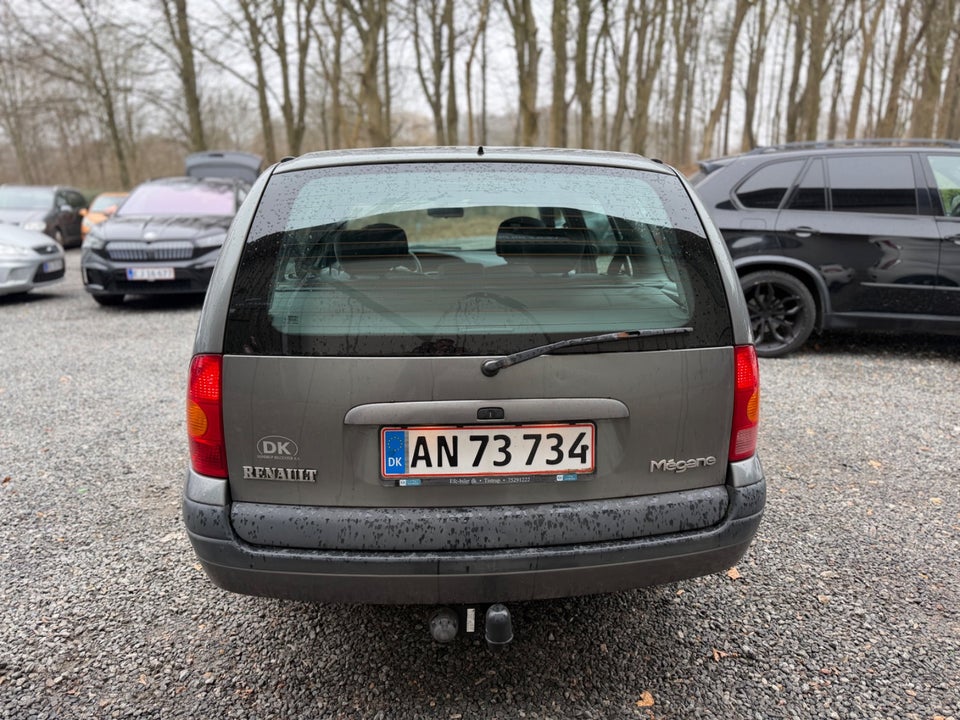 Renault Megane I 1,6 16V Expression 5d